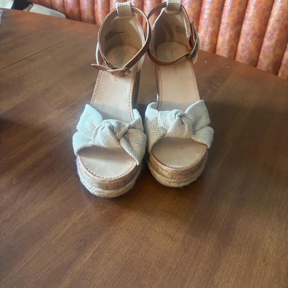 Steve Madden Cream Platform Wedges - 7.5